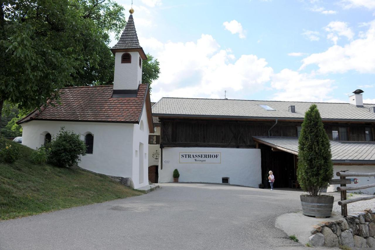 Strasserhof Tenuta-Weingut Vahrn Ngoại thất bức ảnh